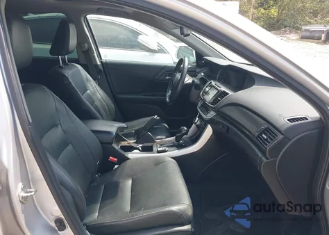 2014 Honda Accord Touring z USA, uszkodzony, nr VIN 1HGCR3F99EA029025